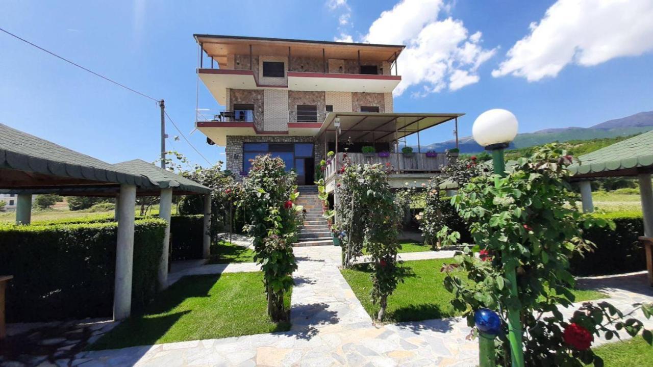 Hotel Restaurant Aleksander Κορυτσά Εξωτερικό φωτογραφία